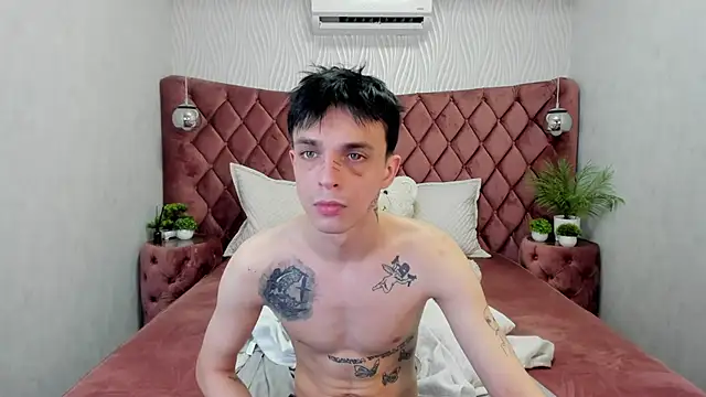 ClarkBev 即時 XXX 聊天