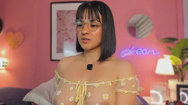 Chat +18 de SoySaraa ao vivo