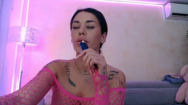 LaylaCruzRose 即時 XXX 聊天