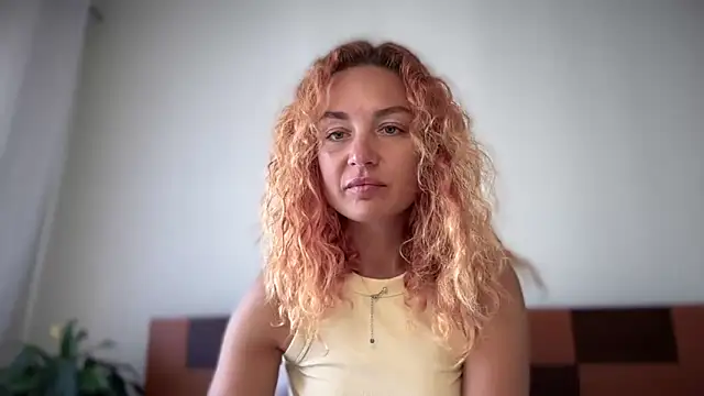 Reddgiirln Live XXX chat