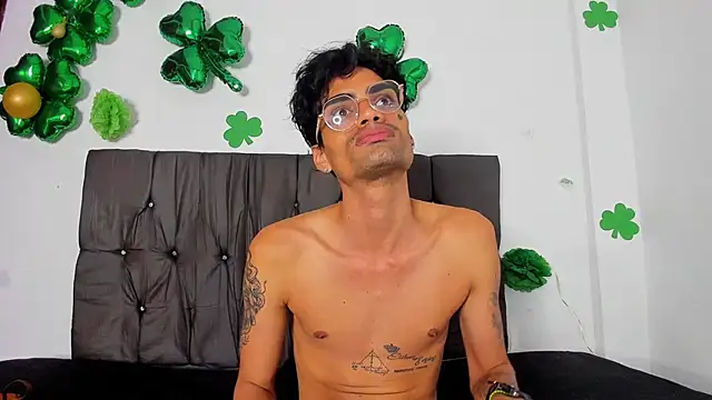 Gay_Red_Room's Webcam Show