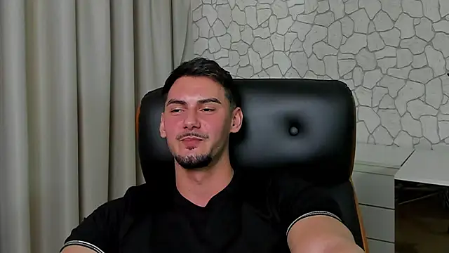 Chat +18 de ClintMasters ao vivo