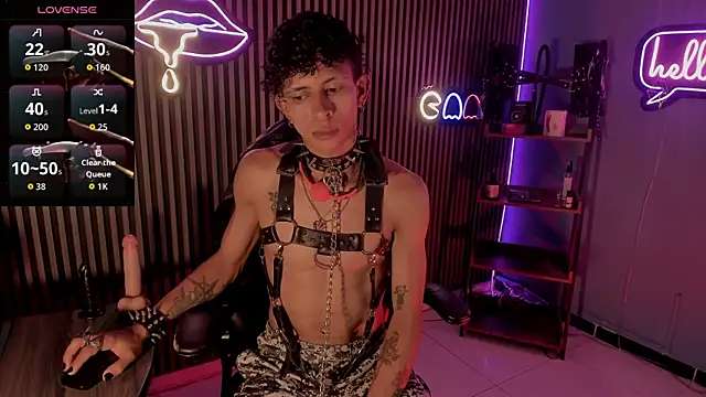 Maximoking26's Webcam Show