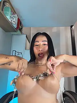 AsianMilfSheryl Chat XXX in diretta