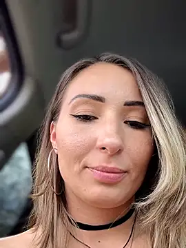 Wonder_Kari Webcam-Show