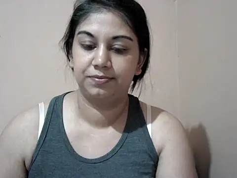 bellachow10: онлайн-секс-чат