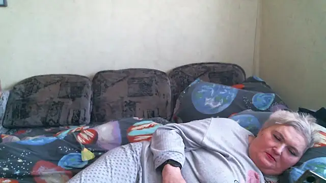 Lana555 Adlı Modelin Canlı XXX Sohbeti