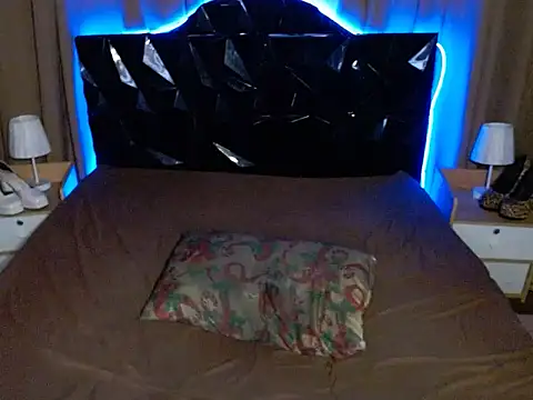 AshantTsiBigCock 웹캠 쇼