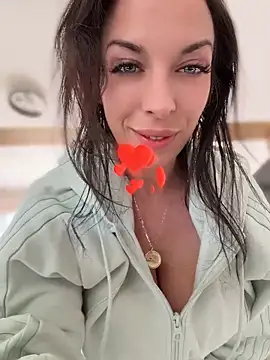 Webkamerová show Almmaxxxx