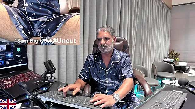 OnlineBossUK Live XXX Chat