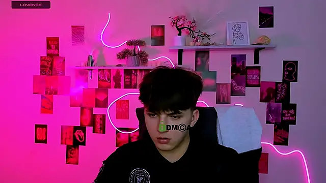 travis_wolf_ Chat XXX in diretta