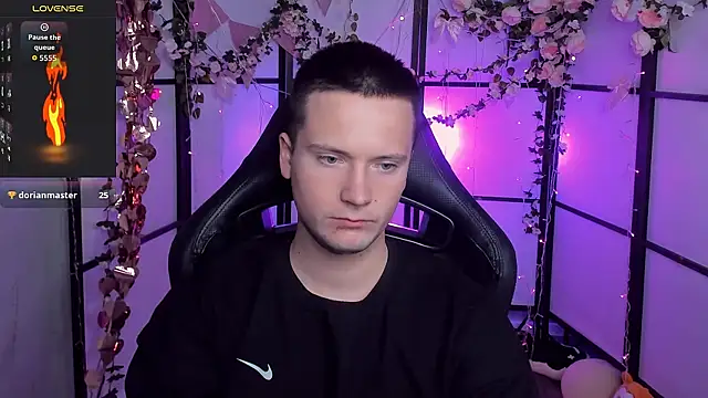 ZackVibe: вебкам-шоу