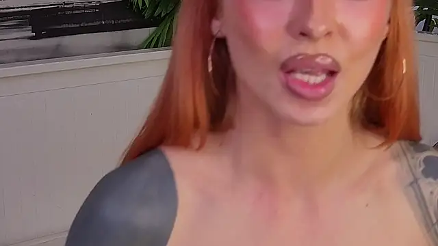 LanaReals 现场XXX聊天