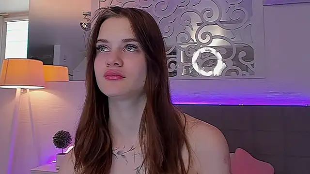 Chat +18 de LuisaClover ao vivo