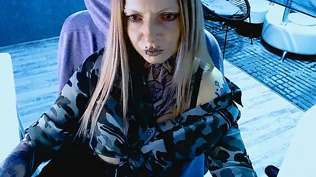 InesGold: онлайн-секс-чат