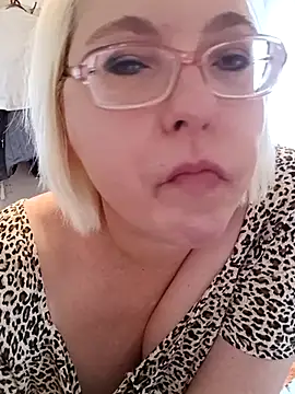 VikaKing: онлайн-секс-чат