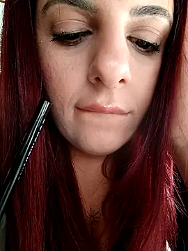 Ufkizil Adlı Modelin Canlı XXX Sohbeti