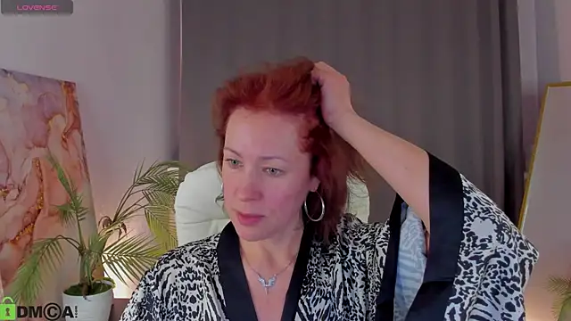 LeticiaRomano: онлайн-секс-чат