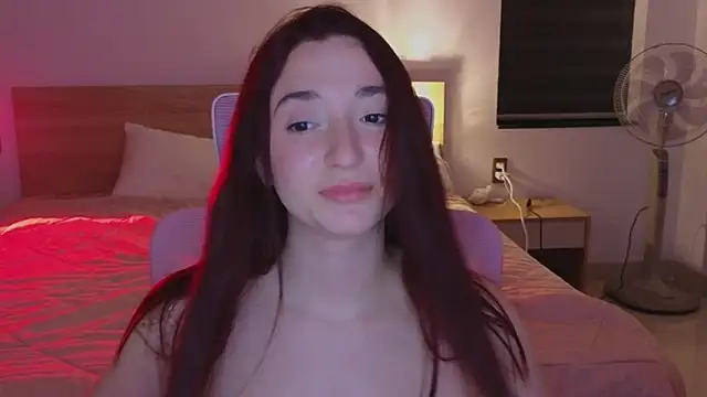 Chat XXX en directo de YasmineWest