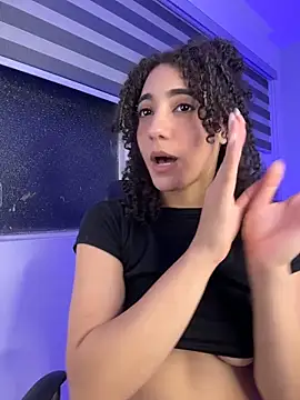 Chat XXX en directo de Odett_Khastoff