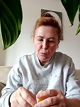 Hottie-Mom – webcam-show