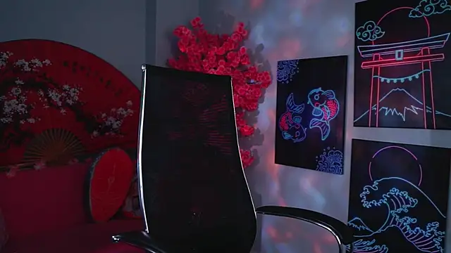 Golden_Dragon live XXX chat