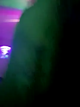 chronic_vibez: διαδικτυακό σόου στην κάμερα