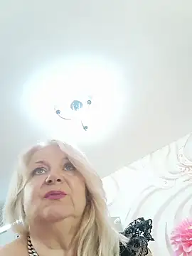 AvrilMillers live XXX chat