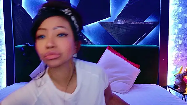 ElyaQuinn's Live XXX Chat