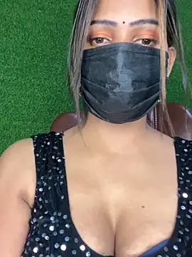 Chatroom XXX en direct de CUTI-NAINA