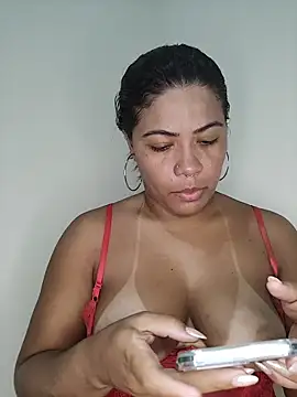 Show de IndiaPozuda_ na webcam