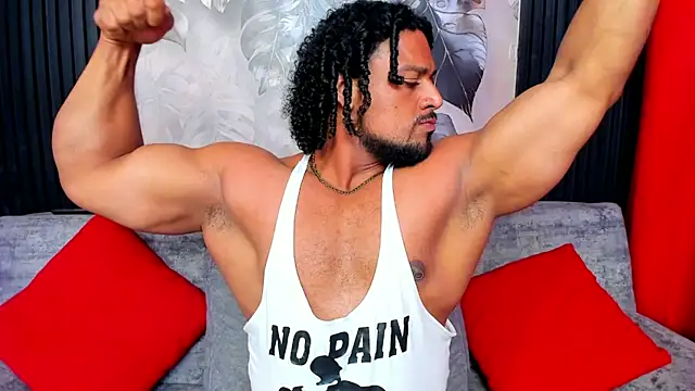 Show modela MikeEstevess na web-kameri