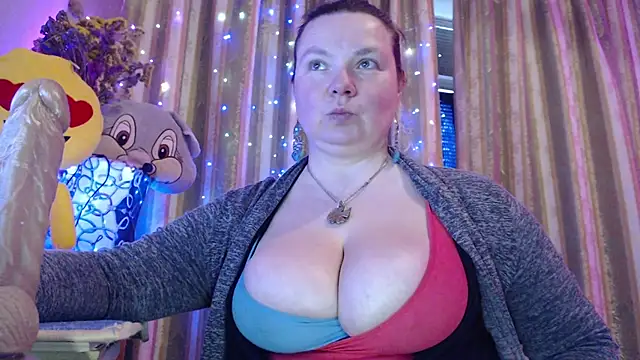 amorelara Webcamshow