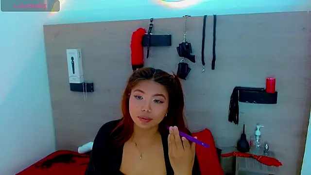 Cloelombard: онлайн-секс-чат