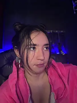 Sophie_LS Adlı Modelin Canlı XXX Sohbeti