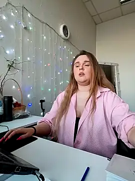 Juicy_PeachLux Adlı Modelin Canlı XXX Sohbeti