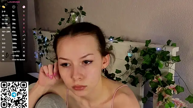 BlushinBloom Live XXX-chat