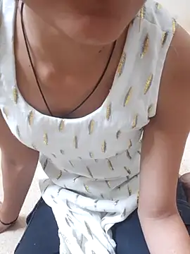 Khushi_rani Adlı Modelin Canlı XXX Sohbeti