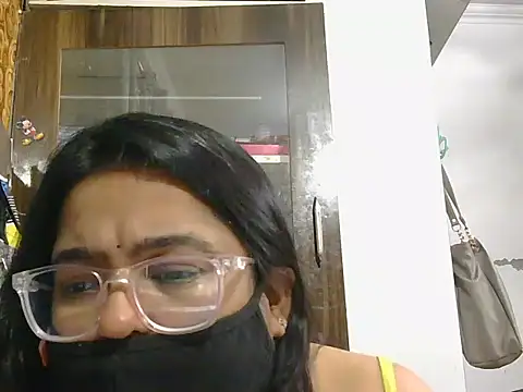 Fuckpussylickass Adlı Modelin Canlı XXX Sohbeti