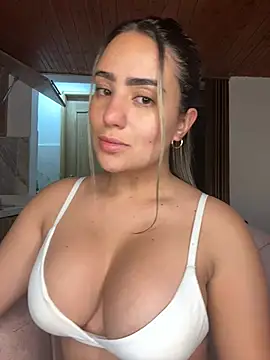 Miilana_ Adlı Modelin Canlı XXX Sohbeti