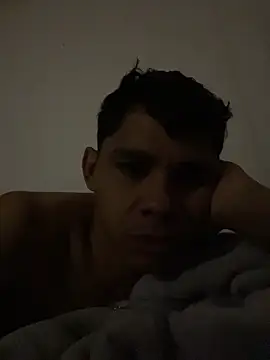 Chat XXX en directo de KingAdrian_