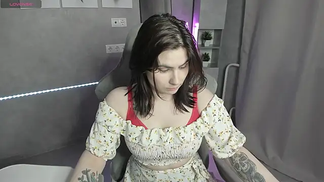 Czat XXX na żywo – Alisa_Froks