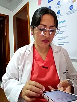 JustSamantha_ 在線直播表演