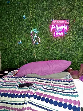 Chat XXX en directo de RenaThickAss