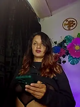 Chat +18 de kattydirtylol ao vivo