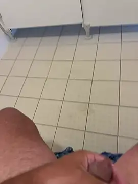 julienCr7 Show in webcam