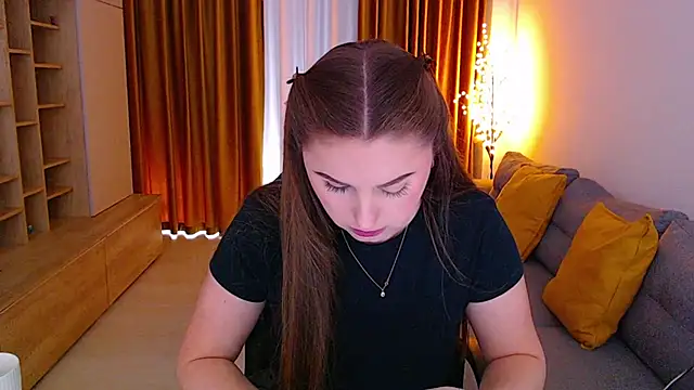 _Mia_Adams – Naživo XXX chat