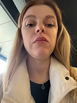 HarrietDartn Live XXX chat