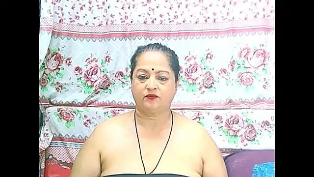 matureindian Adlı Modelin Canlı XXX Sohbeti