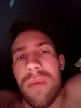 ---Dark--- – Naživo XXX chat